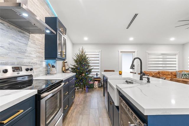 10955 SW 122nd Pl ., Miami, FL 33186