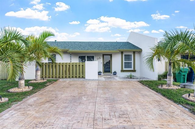 10955 SW 122nd Pl ., Miami, FL 33186