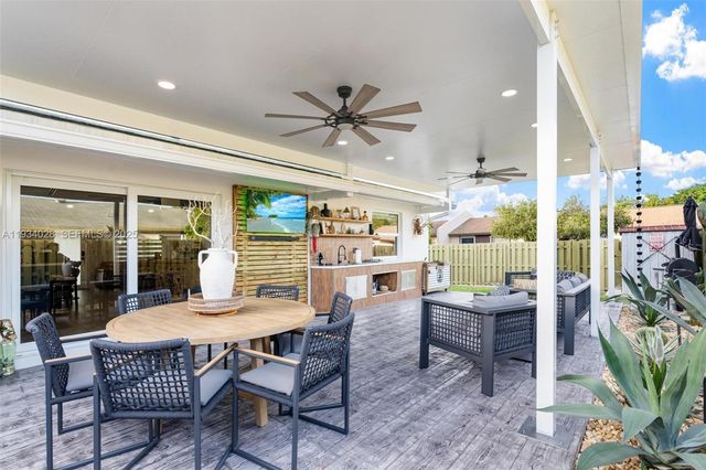 10955 SW 122nd Pl ., Miami, FL 33186