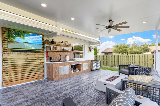 10955 SW 122nd Pl ., Miami, FL 33186