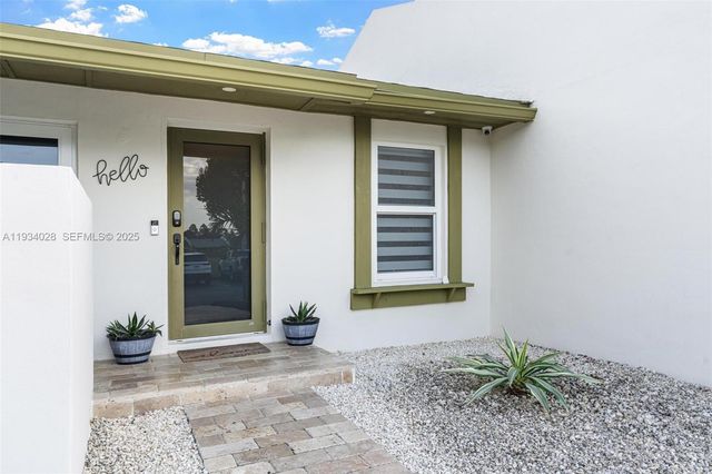 10955 SW 122nd Pl ., Miami, FL 33186