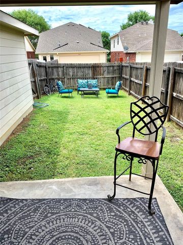 9004 Eastwood Avenue, Cross Roads, TX 76227