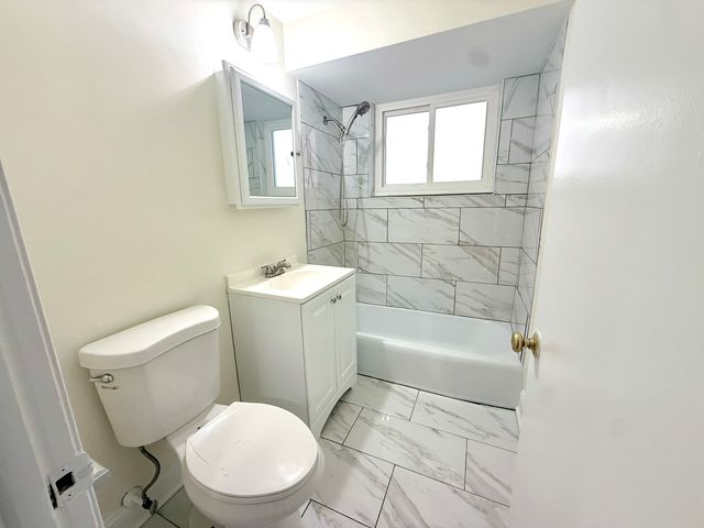 11137 S Emerald Avenue 2N, Chicago, IL 60628