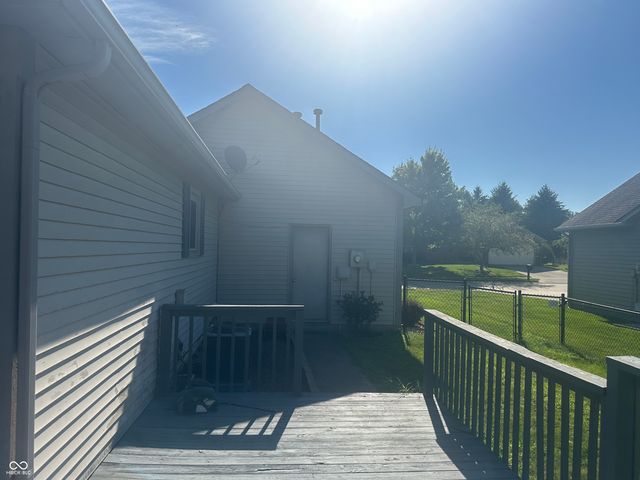 608 Morningside Drive, Whiteland, IN 46184