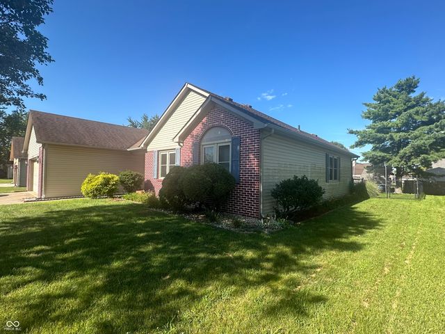 608 Morningside Drive, Whiteland, IN 46184