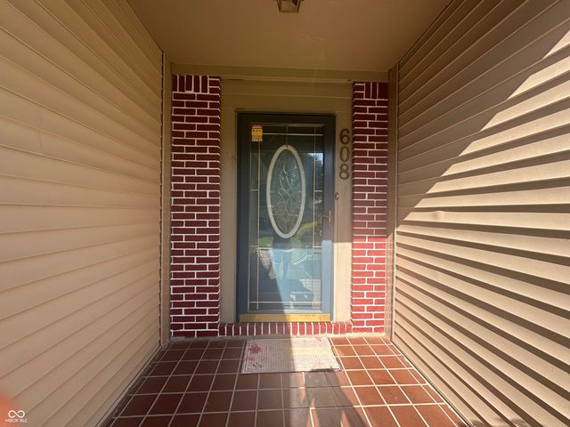 608 Morningside Drive, Whiteland, IN 46184
