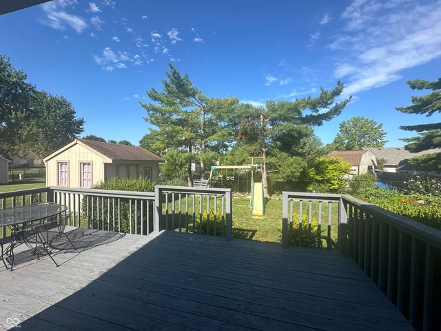608 Morningside Drive, Whiteland, IN 46184