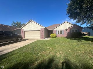 608 Morningside Drive, Whiteland, IN 46184
