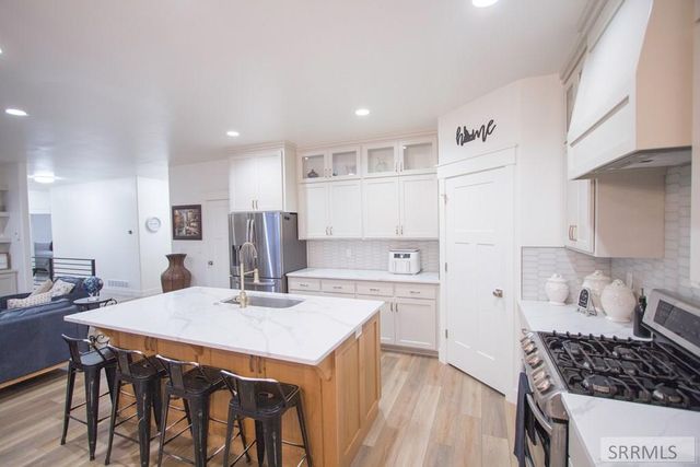 4900 Torcello Drive, Ammon, ID 83406