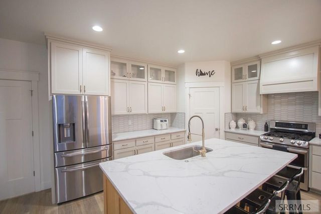 4900 Torcello Drive, Ammon, ID 83406