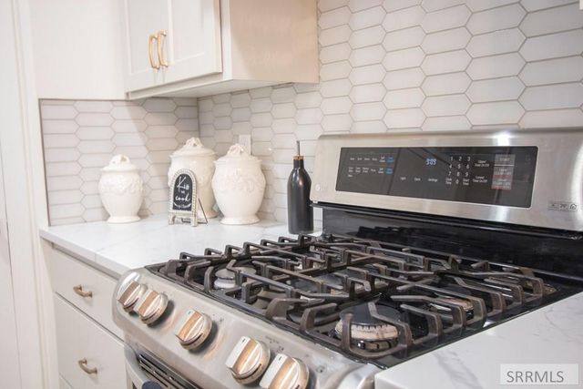 4900 Torcello Drive, Ammon, ID 83406