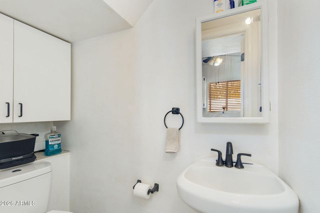 815 N HAYDEN Road B4, Scottsdale, AZ 85257