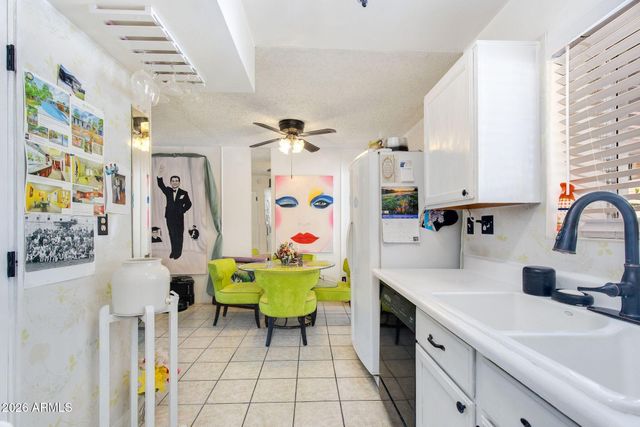 815 N HAYDEN Road B4, Scottsdale, AZ 85257