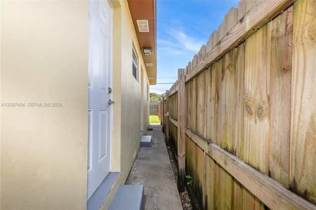 619 N D Street, Lake Worth, FL 33460