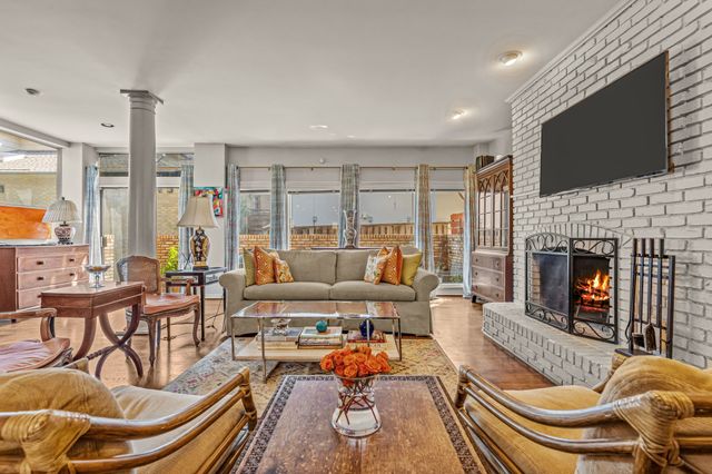 2129 Fountain Square Drive, Fort Worth, TX 76107