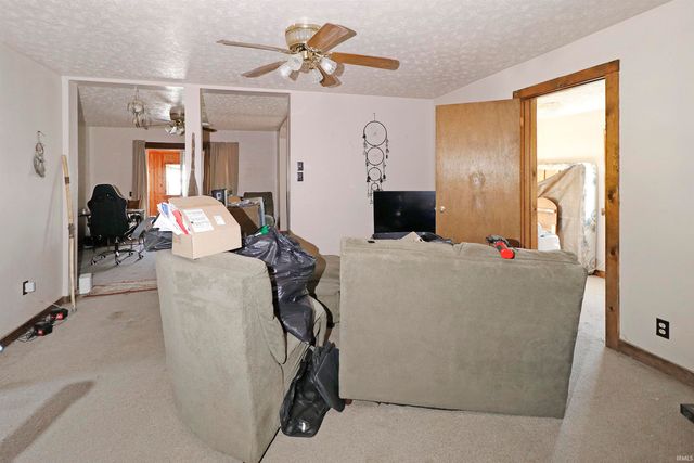 756 Delphi Avenue, Frankfort, IN 46041