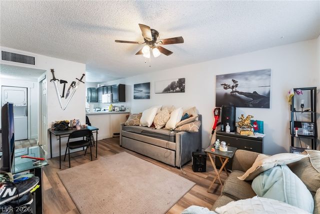 828 Sagman Street, Las Vegas, NV 89101
