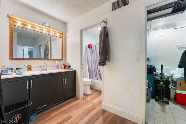 828 Sagman Street, Las Vegas, NV 89101