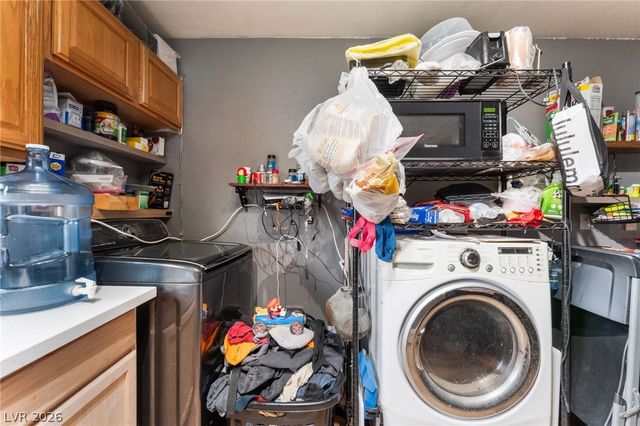 828 Sagman Street, Las Vegas, NV 89101
