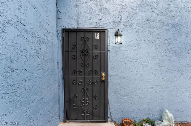 828 Sagman Street, Las Vegas, NV 89101