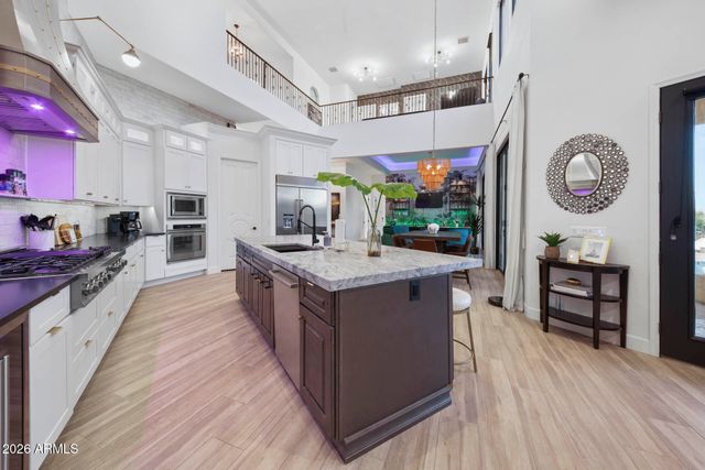 5229 W LONE CACTUS Drive, Glendale, AZ 85308