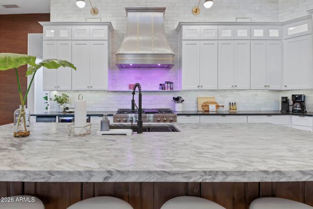 5229 W LONE CACTUS Drive, Glendale, AZ 85308