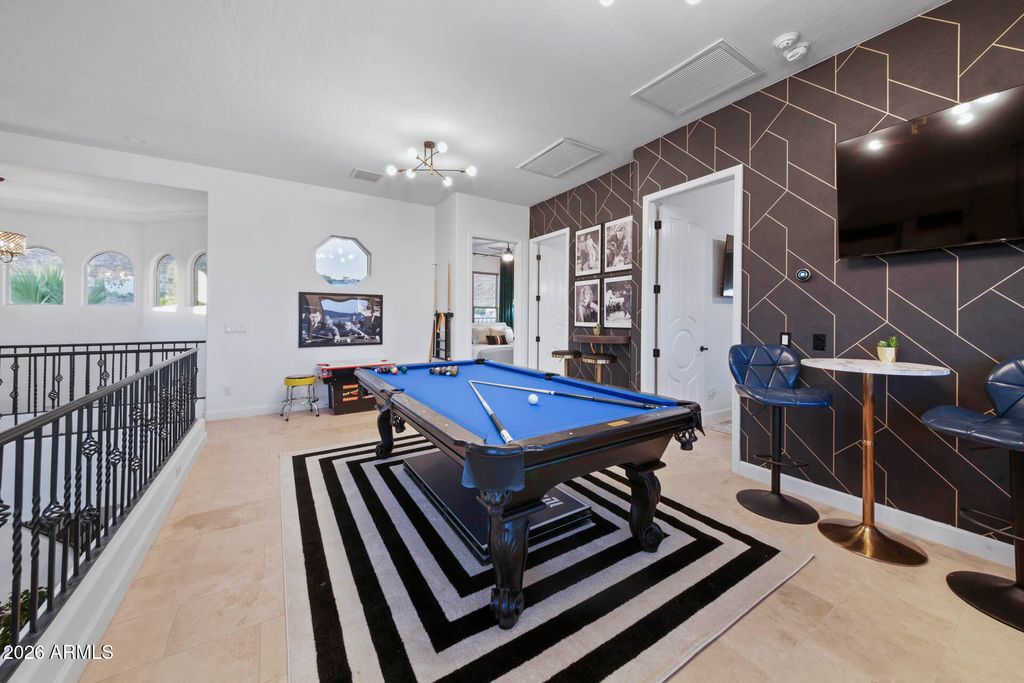 Image 21 of property listing at 5229 W LONE CACTUS Drive, Glendale, AZ 85308