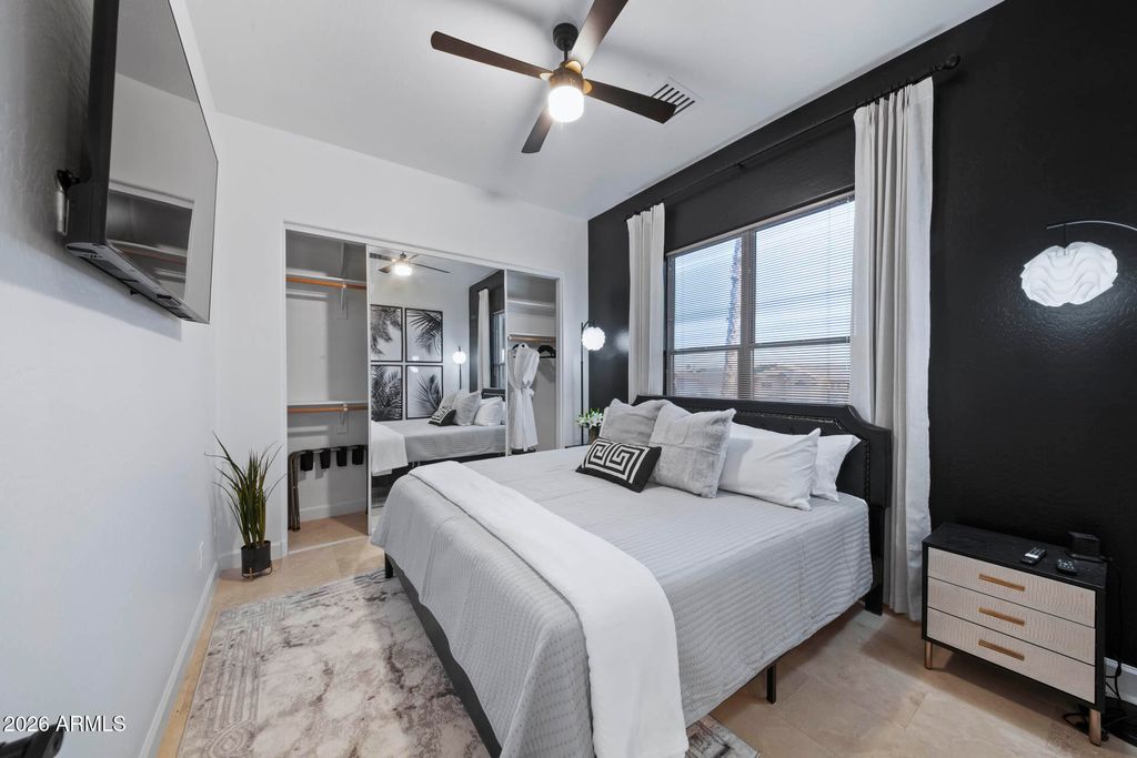 Image 45 of property listing at 5229 W LONE CACTUS Drive, Glendale, AZ 85308