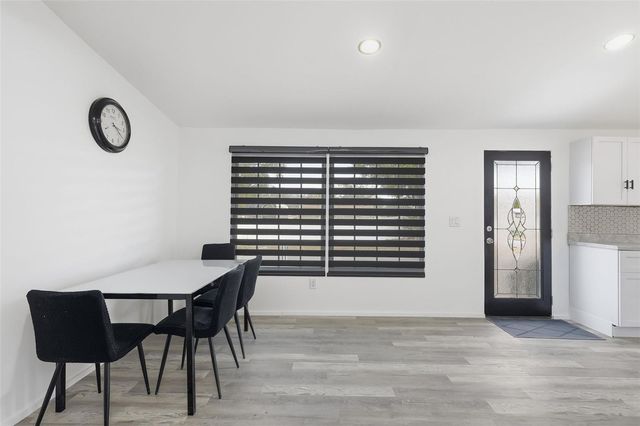 8514 N BRANCH AVENUE, Tampa, FL 33604