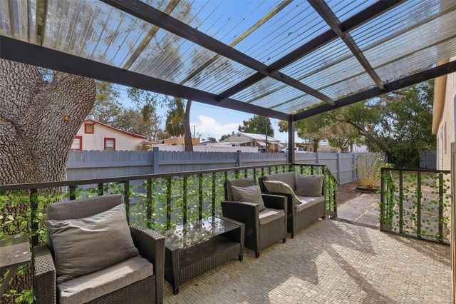 8514 N BRANCH AVENUE, Tampa, FL 33604