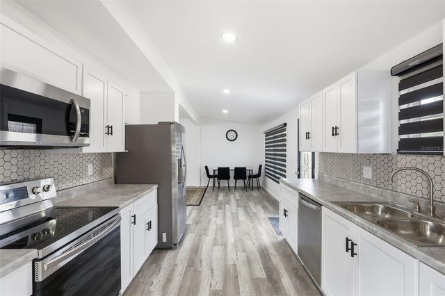 8514 N BRANCH AVENUE, Tampa, FL 33604