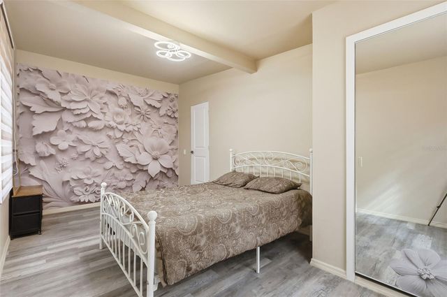 8514 N BRANCH AVENUE, Tampa, FL 33604