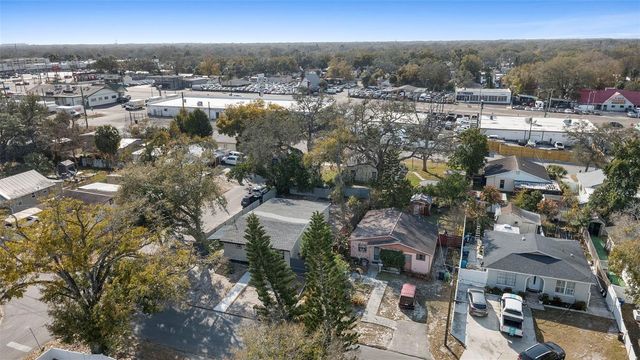 8514 N BRANCH AVENUE, Tampa, FL 33604