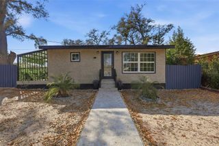 8514 N BRANCH AVENUE, Tampa, FL 33604