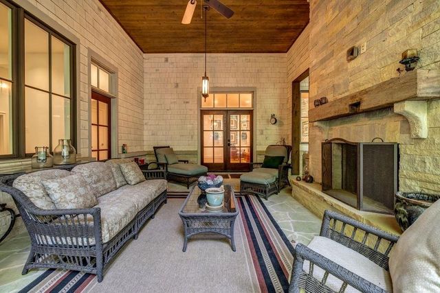 4584 Meadow Valley Drive, Sandy Springs, GA 30342