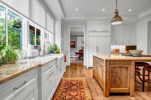 4584 Meadow Valley Drive, Sandy Springs, GA 30342