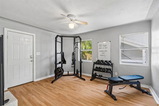 1011 14TH STREET N, St Petersburg, FL 33705