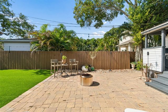 1011 14TH STREET N, St Petersburg, FL 33705
