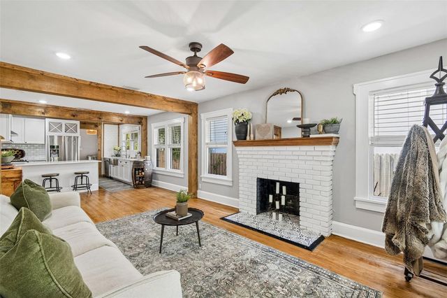 1011 14TH STREET N, St Petersburg, FL 33705