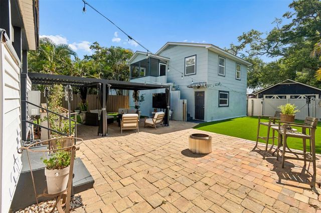 1011 14TH STREET N, St Petersburg, FL 33705