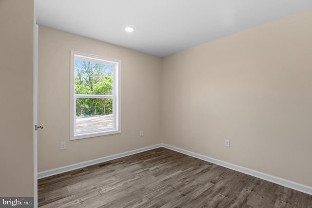 292 DAWN LN, Harpers Ferry, WV 25425