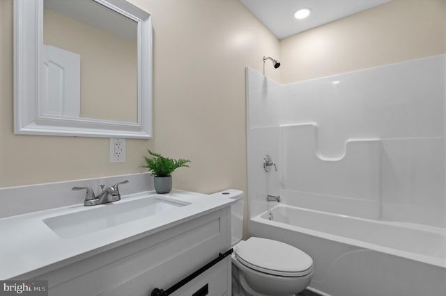 292 DAWN LN, Harpers Ferry, WV 25425