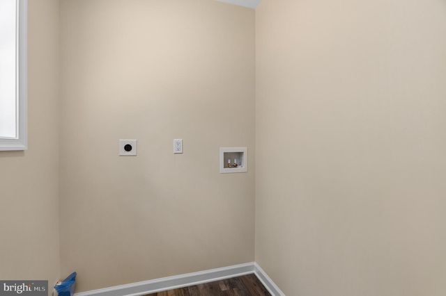 292 DAWN LN, Harpers Ferry, WV 25425