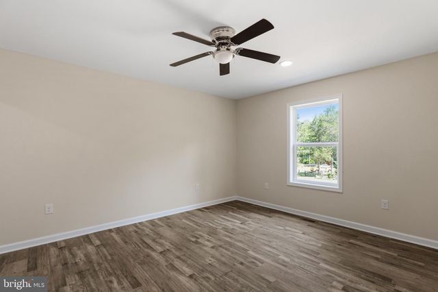 292 DAWN LN, Harpers Ferry, WV 25425