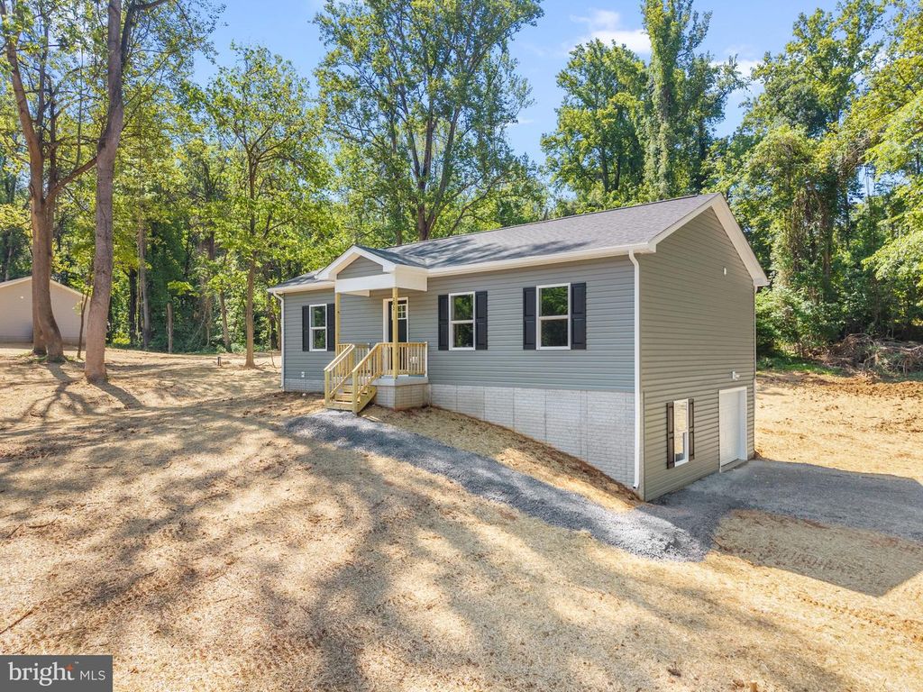 292 DAWN LN, Harpers Ferry, WV 25425