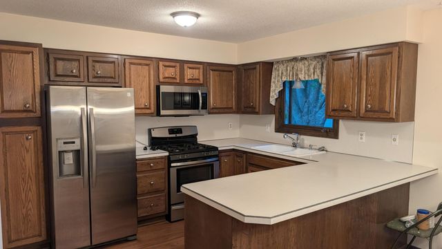 8365 Heather Avenue, Eden Prairie, MN 55347