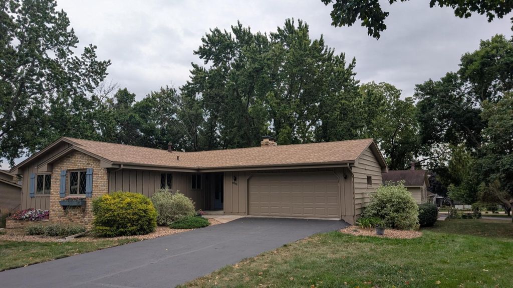 8365 Heather Avenue, Eden Prairie, MN 55347 — photo 2