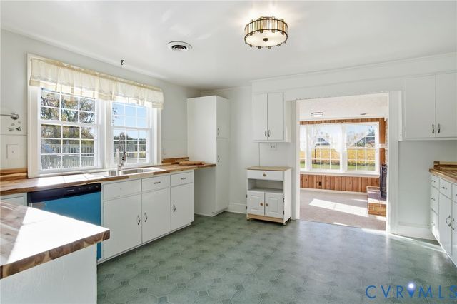 9102 Boydton Plank Rd, North Dinwiddie, VA 23803