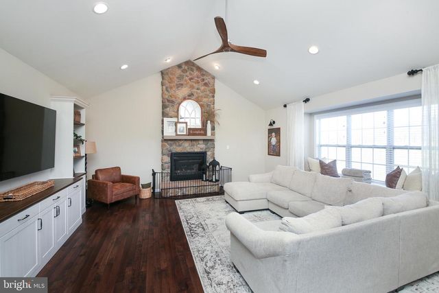 1101 BERTHAS WAY, Perkasie, PA 18944