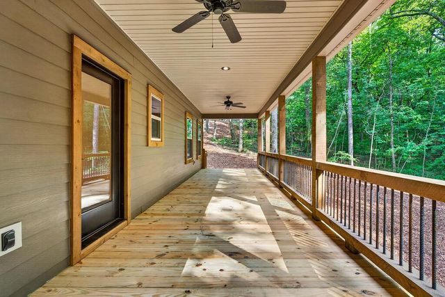 116 Reindeer Lane, Talking Rock, GA 30175